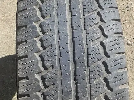 ОДНУ усиленную шину (С) (для автомашин типа: бус, минивен) 215/65 R1 за 30 000 тг. в Астана