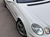 Mercedes-Benz E 55 AMG 2004 годаүшін11 500 000 тг. в Актау – фото 4