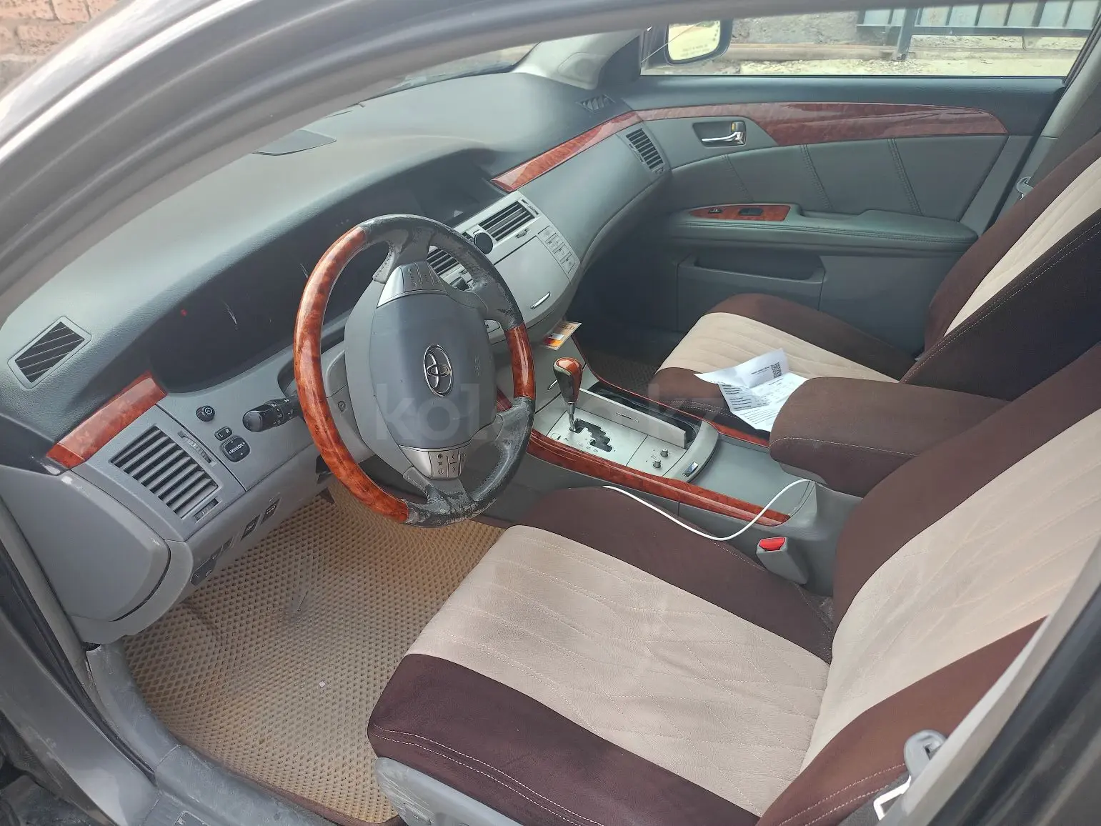 Toyota Avalon, 2006