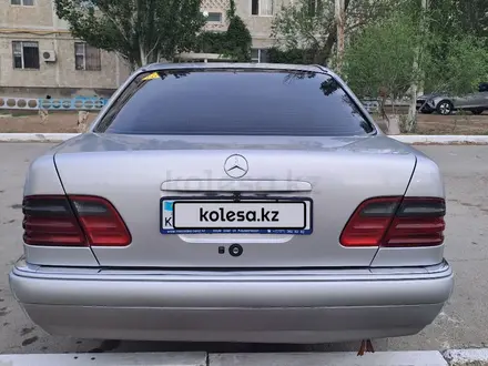 Mercedes-Benz E 320 1997 года за 3 100 000 тг. в Кызылорда – фото 2