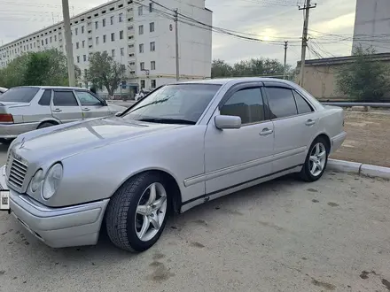 Mercedes-Benz E 320 1997 года за 3 100 000 тг. в Кызылорда – фото 3