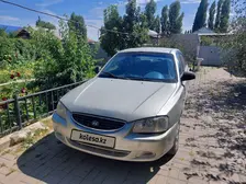Hyundai Accent, 2005