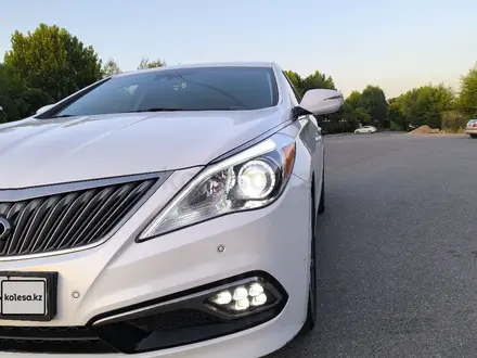 Hyundai Grandeur 2015 года за 8 200 000 тг. в Шымкент – фото 12