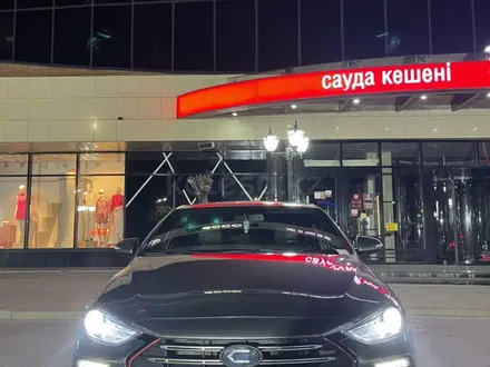Hyundai Elantra 2018 года за 10 250 000 тг. в Усть-Каменогорск – фото 25