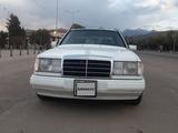 Mercedes-Benz E 230 1986 года за 1 500 000 тг. в Алматы