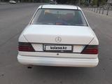 Mercedes-Benz E 230 1986 года за 1 500 000 тг. в Алматы – фото 4