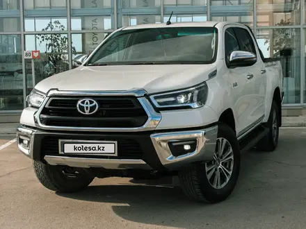 Toyota Hilux 2022 года за 22 050 000 тг. в Актау