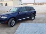 Volkswagen Touareg 2004 года за 4 500 000 тг. в Актау – фото 2