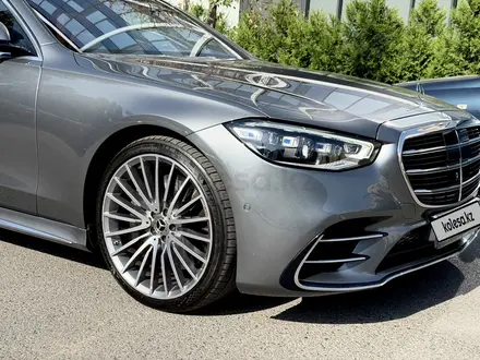 Mercedes-Benz S 500 2023 года за 61 000 000 тг. в Алматы – фото 9