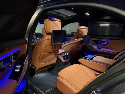 Mercedes-Benz S 500 2023 года за 61 000 000 тг. в Алматы – фото 18