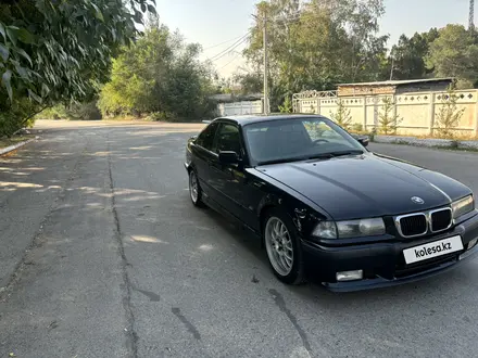 BMW 328 1994 года за 2 800 000 тг. в Алматы