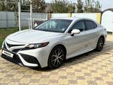 Toyota Camry 2022 годаүшін12 500 000 тг. в Уральск – фото 3