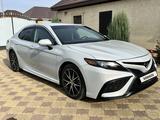 Toyota Camry 2022 годаүшін12 500 000 тг. в Уральск – фото 4