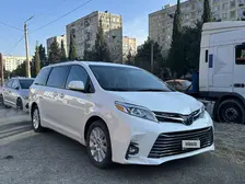 Toyota Sienna, 2015