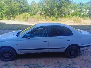 Toyota Carina E