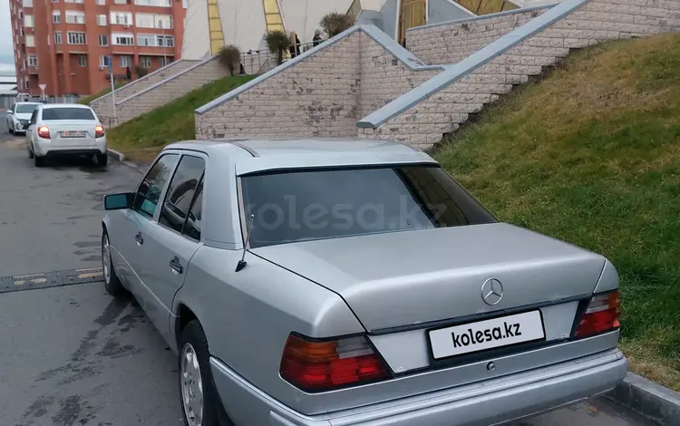 Mercedes-Benz E 230 1992 годаfor1 400 000 тг. в Павлодар