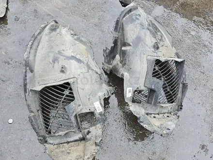 E70 x5 подкрыльник за 45 000 тг. в Шымкент