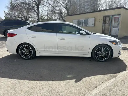 Hyundai Elantra 2017 года за 8 300 000 тг. в Темиртау – фото 6