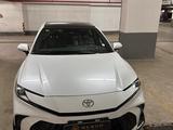 Toyota Camry 2024 года за 20 800 000 тг. в Астана