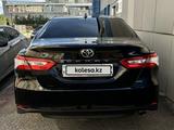 Toyota Camry 2021 годаүшін14 500 000 тг. в Астана – фото 2