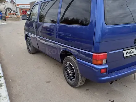 Volkswagen Transporter 2001 года за 5 500 000 тг. в Уральск – фото 9