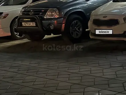 Suzuki XL7 2004 года за 9 500 000 тг. в Алматы – фото 17