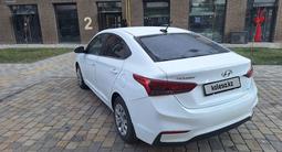 Hyundai Accent 2018 годаfor6 990 000 тг. в Атырау – фото 3