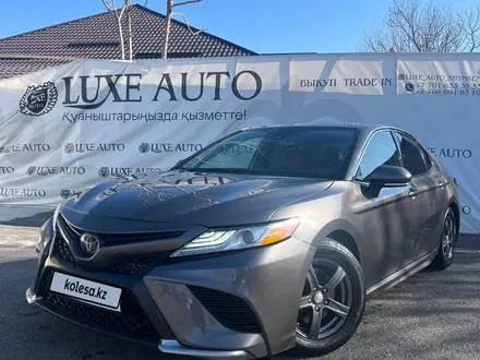 Toyota Camry 2019 года за 11 190 000 тг. в Шымкент