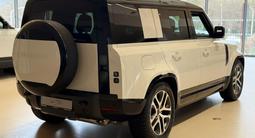 Land Rover Defender X-Dynamic SE 2025 года за 81 327 000 тг. в Усть-Каменогорск – фото 4