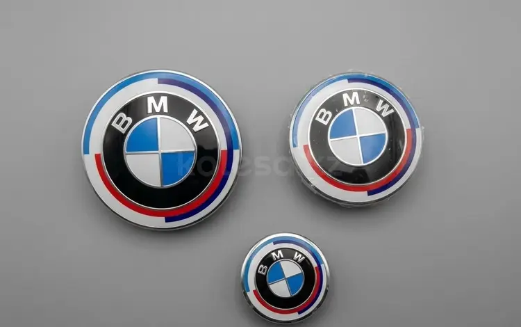 Эмблемы BMW Значок крышки багажника БМВ, капота, руль за 5 000 тг. в Алматы