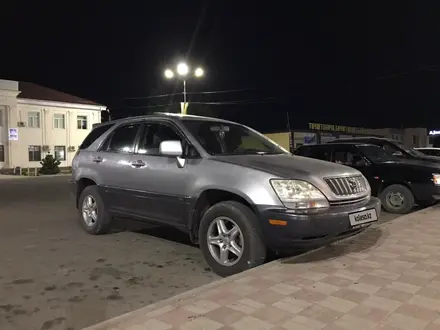 Lexus RX 300 2001 года за 5 700 000 тг. в Сарыкемер – фото 2