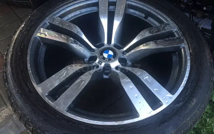 BMW — 275/40r20, 315/35r20 Шины б/у Bridgestonе Dunlop за 180 000 тг. в Алматы