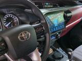 Toyota Hilux 2022 года за 23 500 000 тг. в Жанаозен – фото 5