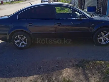 Volkswagen Passat 2003 года за 3 000 000 тг. в Астана – фото 3