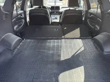 Hyundai Santa Fe 2022 года за 13 000 000 тг. в Алматы – фото 11