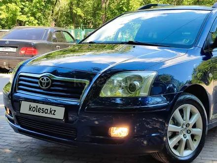 Toyota Avensis 2005 года за 6 290 000 тг. в Петропавловск – фото 2