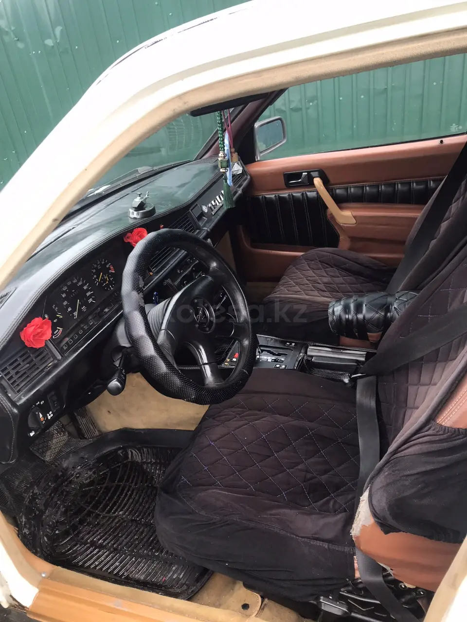 Mercedes-Benz 190, 1984