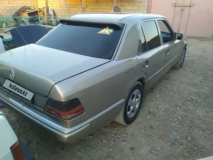 Mercedes-Benz E 200 1991 года за 900 000 тг. в Туркестан – фото 10