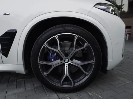 BMW X5 2024 года за 49 000 000 тг. в Алматы – фото 19