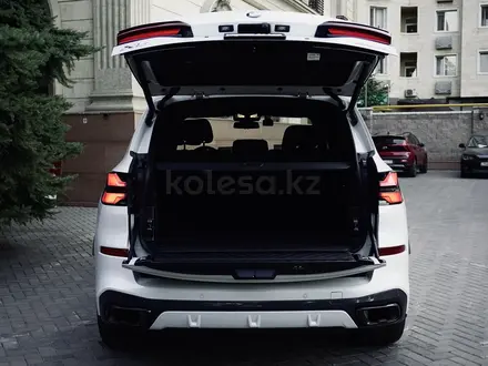 BMW X5 2024 года за 49 000 000 тг. в Алматы – фото 31