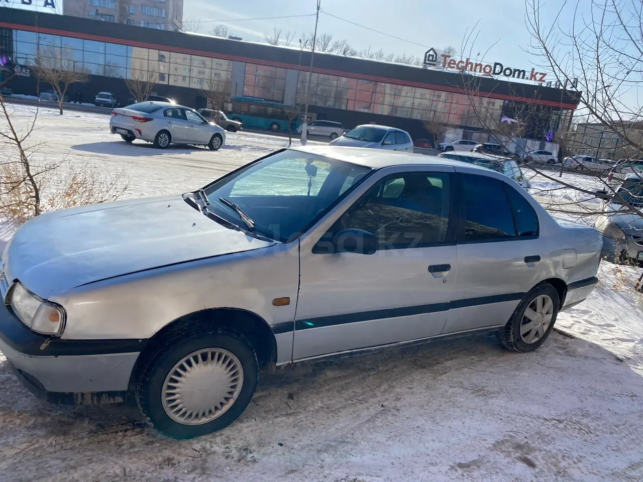 Nissan Primera, 1991