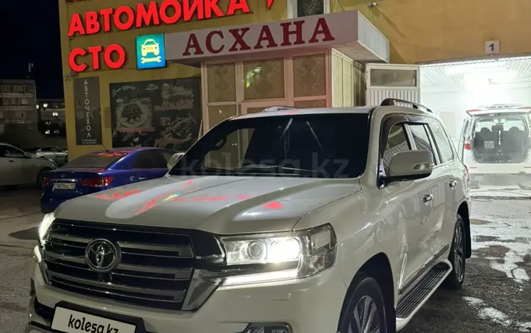 Toyota Land Cruiser 2017 года за 33 000 000 тг. в Актау