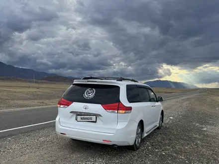 Toyota Sienna 2010 года за 11 500 000 тг. в Алматы – фото 9