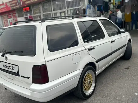 Volkswagen Golf 1997 года за 3 000 000 тг. в Шымкент