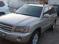 Toyota Highlander 2005 года за 5 900 000 тг. в Семей