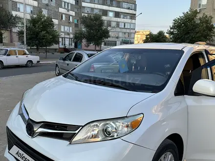 Toyota Sienna 2015 года за 14 000 000 тг. в Актау