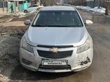 Chevrolet Cruze 2011 годаfor3 000 000 тг. в Алматы – фото 4