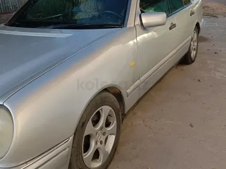 Mercedes-Benz E 280 1996 года за 2 900 000 тг. в Шу