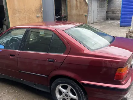 BMW 320 1993 года за 1 400 000 тг. в Алматы – фото 3