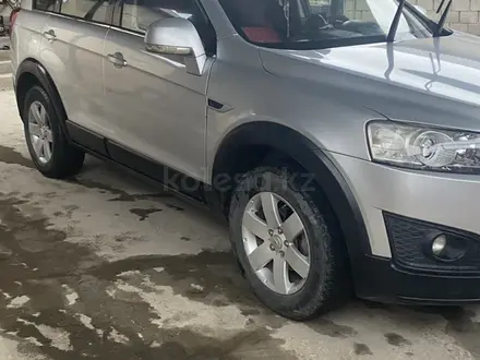 Chevrolet Captiva 2015 года за 10 000 000 тг. в Шымкент – фото 3